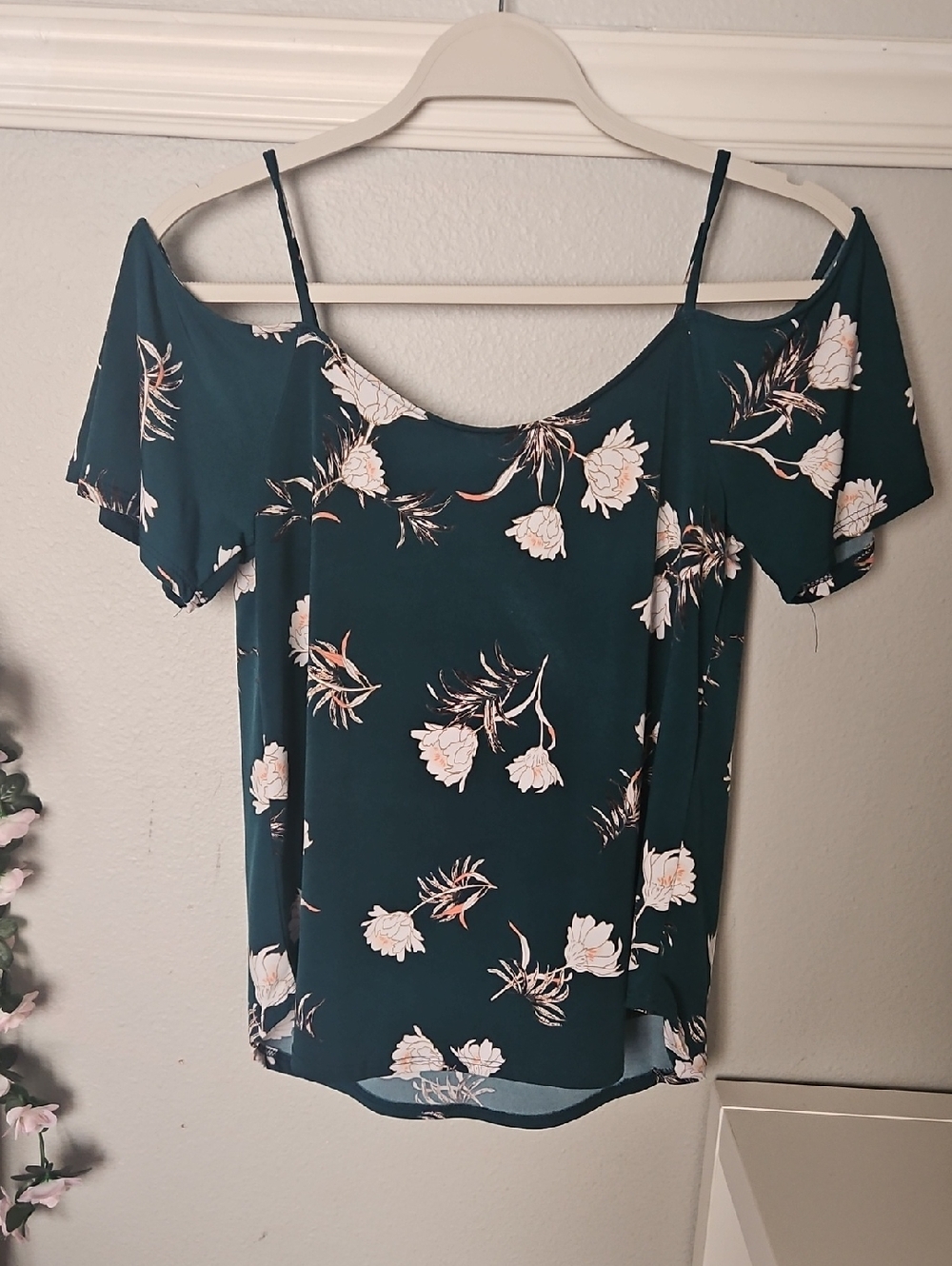 Kaileigh Teal Floral Cold-Shoulder Camisole
